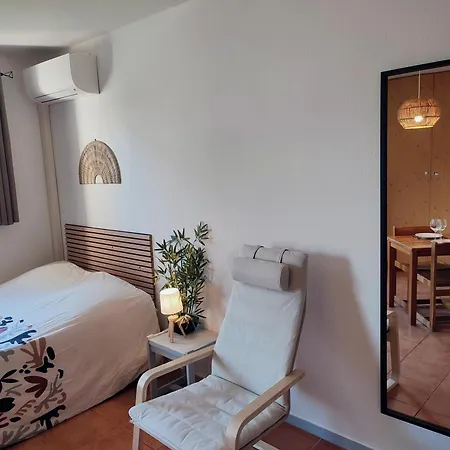 Le Des Garrigues - Climatise Apartment